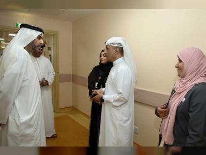 &quot;وكيل الصحة&quot; يطلع على أقسام وسير العمل بمستشفى الكويت في دبي 
