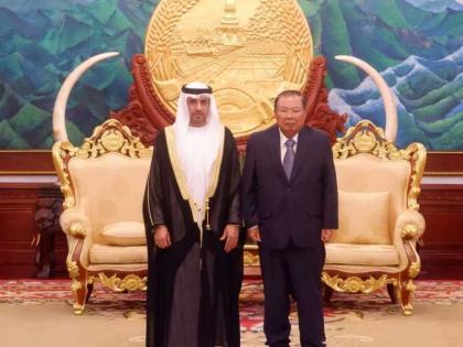 رئيس جمهورية لاوس يتسلم أوراق إعتماد سفير الدولة غير المقيم