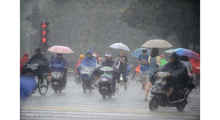 China renews blue alert for rainstorm
