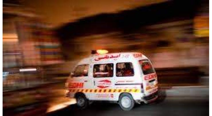 Mother, son killed, 6 other injured in road mishap in Karachi