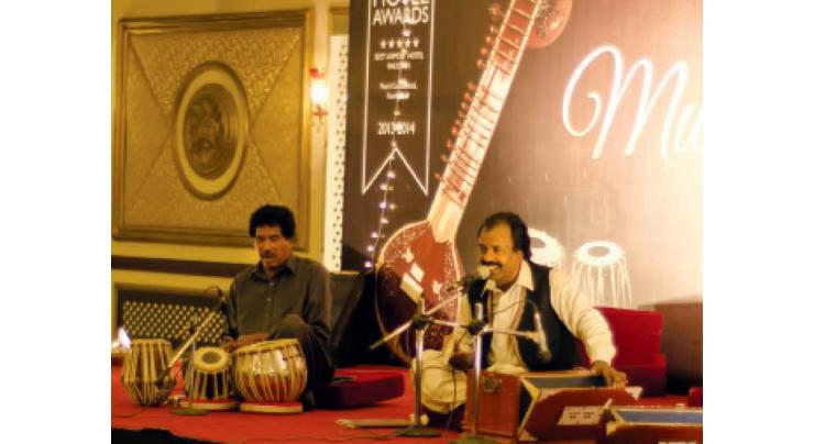 PAL to pay tribute late Shuakat Manzoor in musical night
