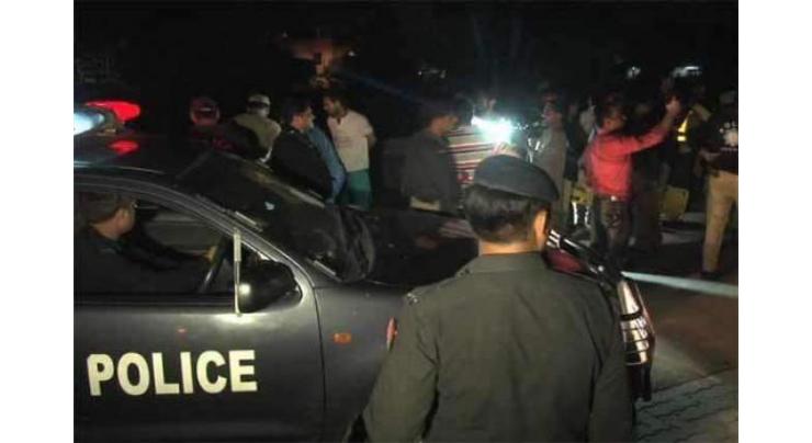 Two dacoits killed, Cop injured in separate encounters in Faisalabad 