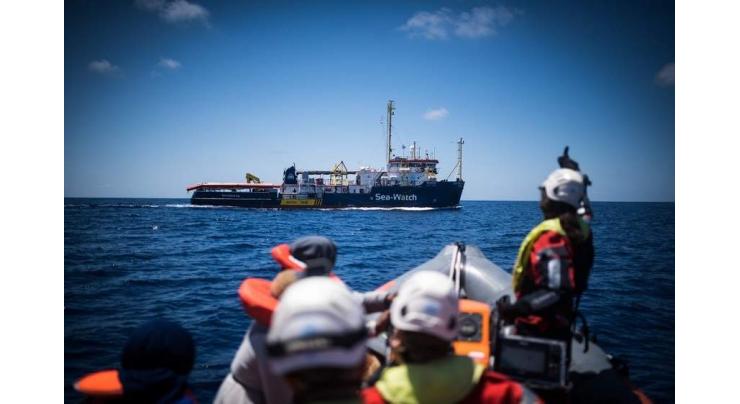 Sea-Watch rescue boat defies Salvini, heads for Italy
