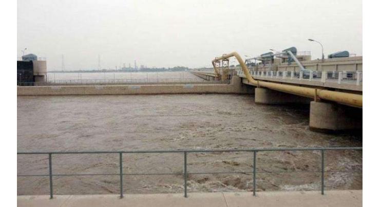 River Indus continues to flow in low flood: FFC
