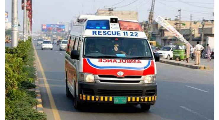 Two killed, several injured in different road mishaps in Faisalabad