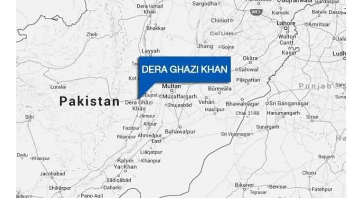 Motorbike snatched on gun point in Dera Ghazi Khan

