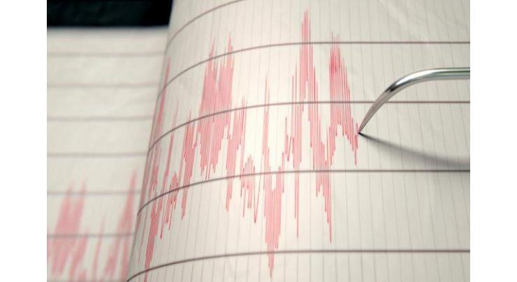 Strong quake shakes Athens, knocks out phone service
