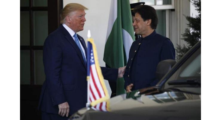 Trump Says Wants Pakistan to Help US Extricate Itself From Afghanistan