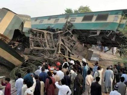 قتلي و جرحي اثر حادث قطار في منطقة صادق آباد بباکستان
