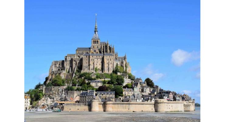 Mayor of France's Mont-Saint-Michel Limits Tourists' Water Consumption Over Drought