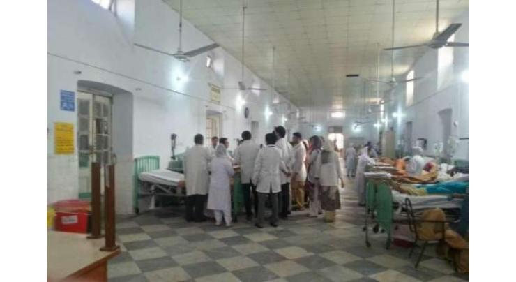 Deputy Commissioner instructs public hospitals' administration to make ACs functional
