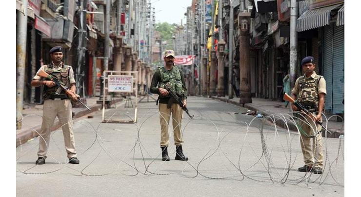 Journalist fraternity stage rally against lock down, media ban in IOK

