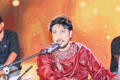 وفاة المغني الکلاسیکي الباکستاني حمید علي خان عن 72 عاما