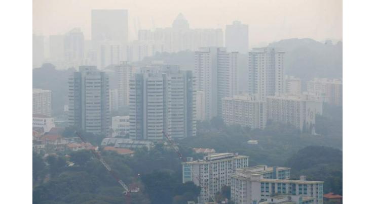 Singapore air 'unhealthy' ahead of F1 race
