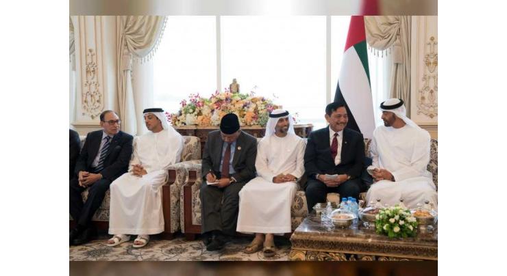 Mohamed bin Zayed receives Indonesian official
