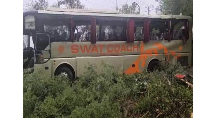 Car-bus collision leaves eight injured

