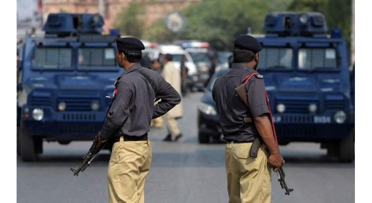 Accused injured due to police torture in Karachi
