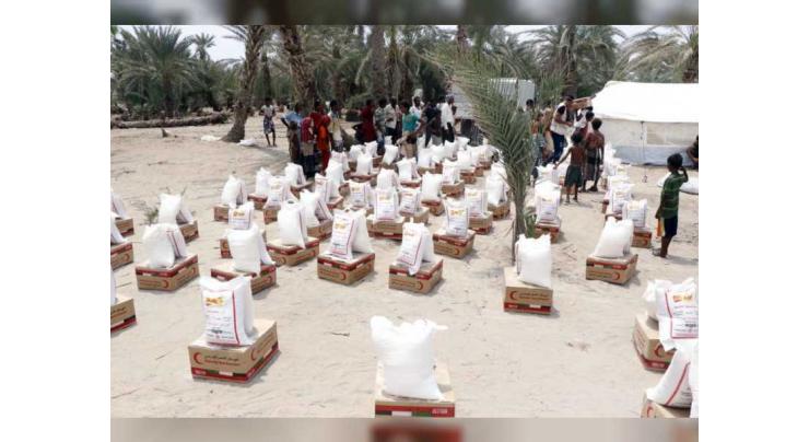 UAE provides urgent aid to survivors of Houthis artillery shelling in Yemen
