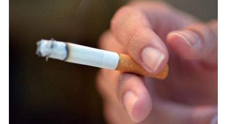 Ban on loose, smuggled cigarettes being flouted in twin cities
