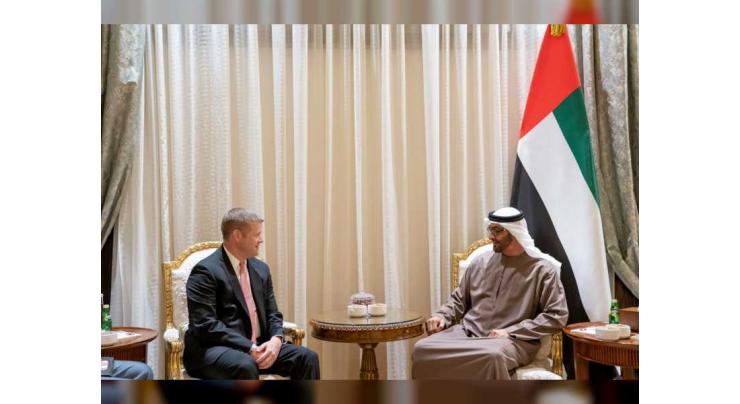 Mohamed bin Zayed receives Acting Secretary of US Army