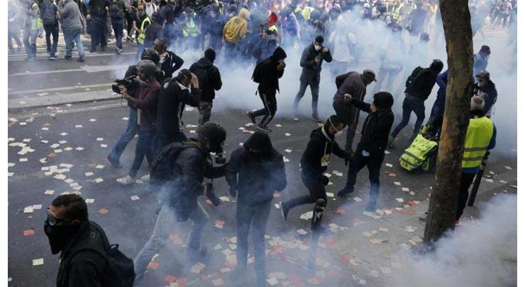Dozens arrested in Paris 'yellow vest' protests
