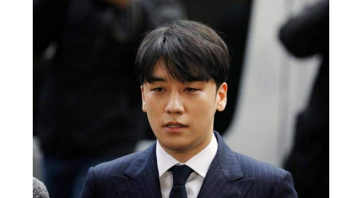 Police summon K-pop star Seungri over gambling charges
