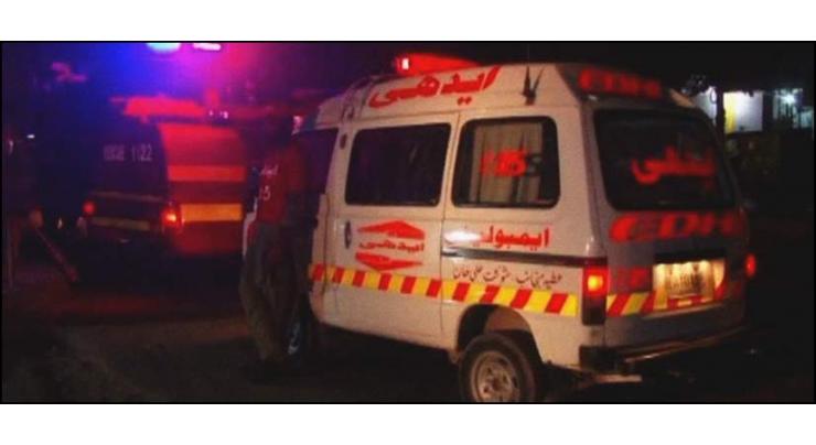 3 people including a woman die in road mishap