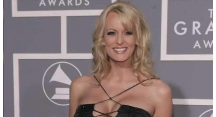Stormy Daniels wins US $ 450,000 payout over strip-club arrest
