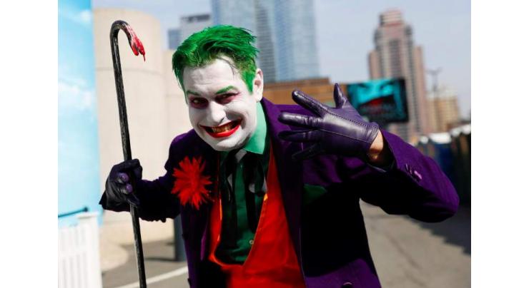 Two US movie theater chains ban masks at screenings of Joker'