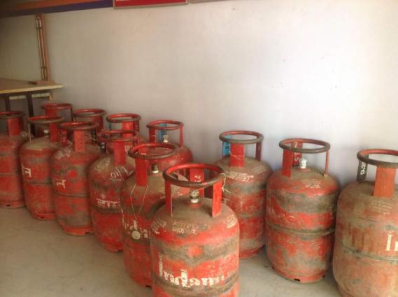 illegal-lpg-cylinder-godown-sealed-urdupoint