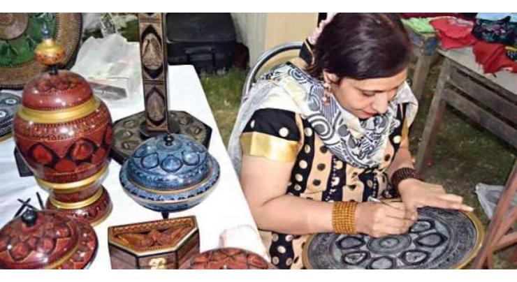 Rural women display handicrafts at sideline of three-day Women Conference
