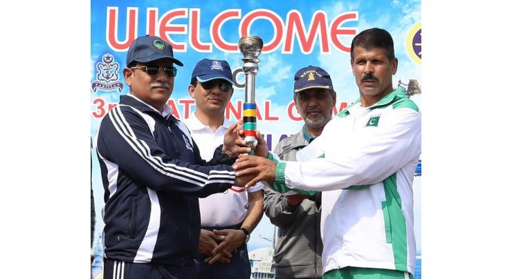 Pakistan Navy Carries The Torch Of 33rd National Games 2019