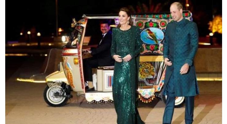 Royal couple arrives at Pakistan monument in traditional auto-rickshaw