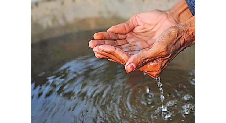 Sukkur Municipal Commissioner for provision of clean water
