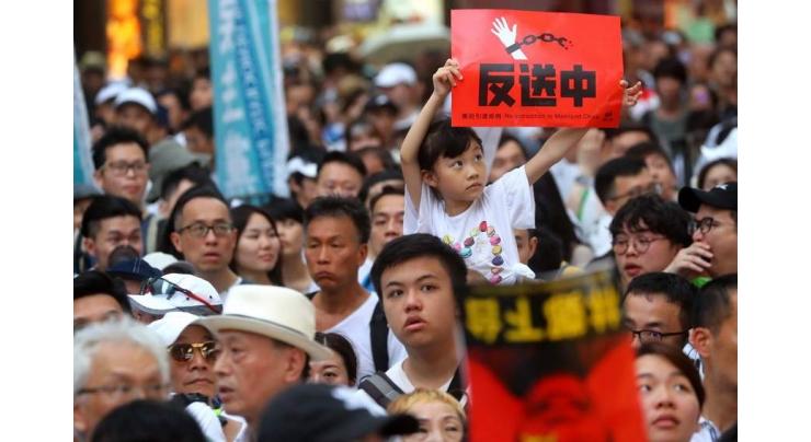 Protests Widen Rift Between Hongkongers and Mainlanders