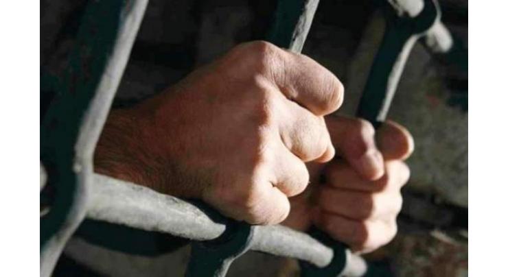 UC secretary arrested for bribe in Faisalabad 	
