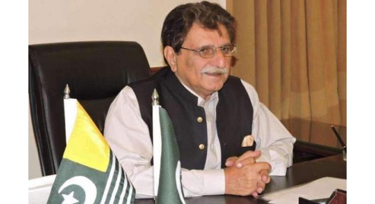 AJK Prime Minister visits APHC office, discuss current situation in occupied Kashmir

