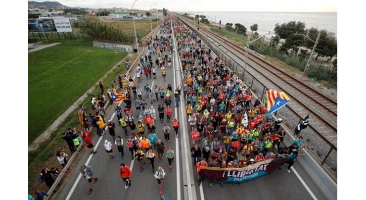 Catalan separatists block traffic on Spain-France border

