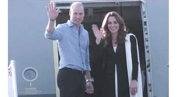 British's royal couple flies back to the UK