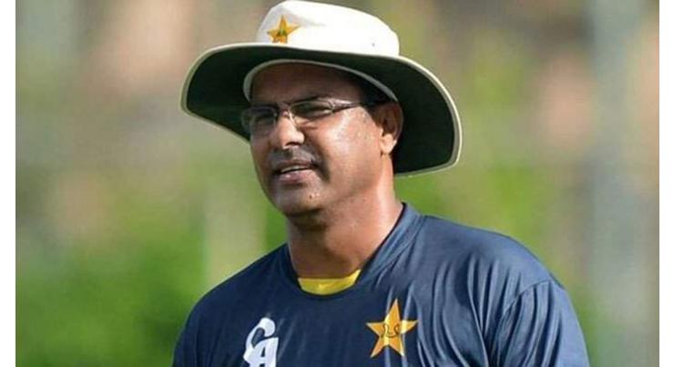 Waqar Younis to hold bowlers camp

