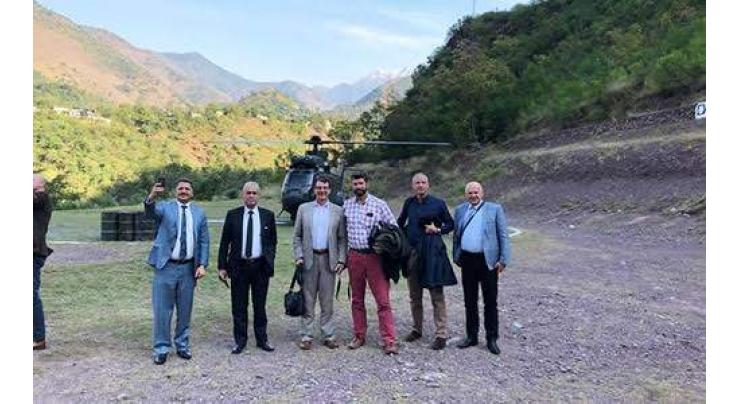 Foreign diplomats visit Neelum Valley to witness Indian claim of "terror launching pads"