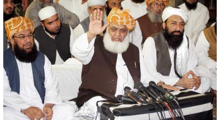 Lahore High Court (LHC) summons reply from govt on petition filed against Maulana Fazl Dharna