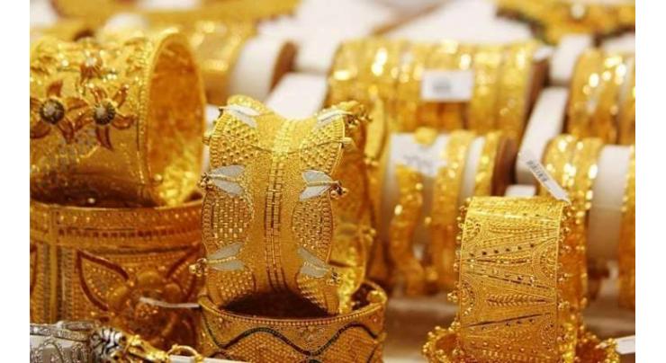 Gold price decreases Rs300, traded at Rs 86,900 per tola
