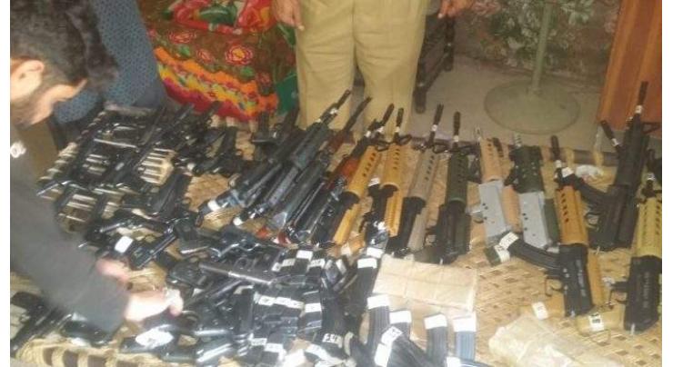 Police foils arms smuggling bid in Kohat

