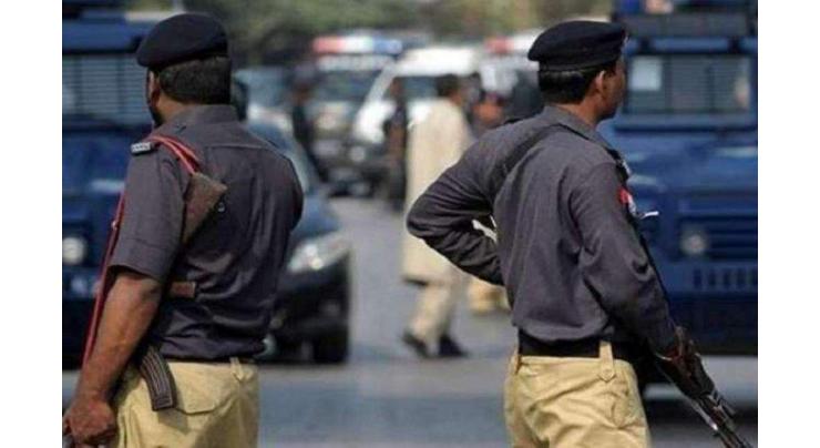 One drug peddler arrested, three street criminals held by police in Karachi