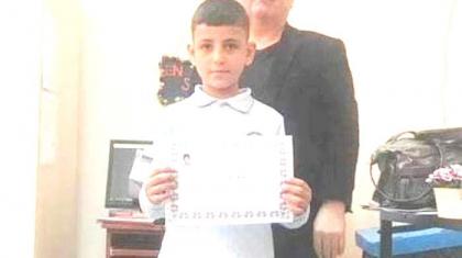 انتحار الطفل السوري یبلغ من العمر 9 سنوات علي باب المقبرة بترکیا