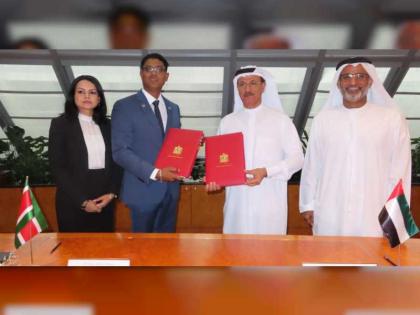الإمارات وسورينام توقعان اتفاقية لخدمات النقل الجوي