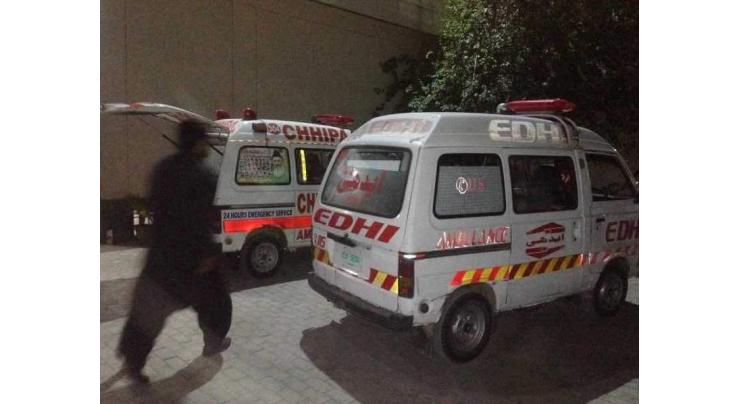 3 killed, 11 injured accident in Lahore 
