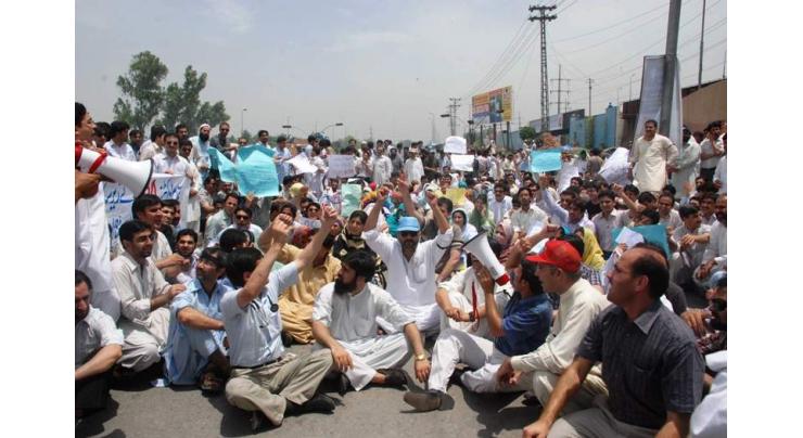 Doctors, paramedics ends 50 days long strike in Hazara division
