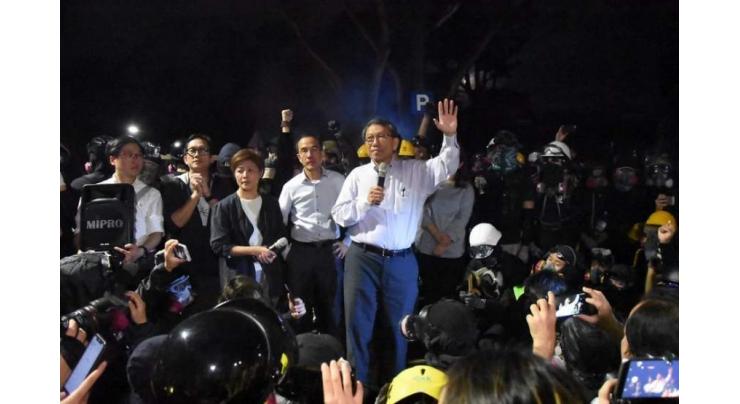 University Head in Hong Kong Urges Protesters to Leave, Could Seek Help of Government